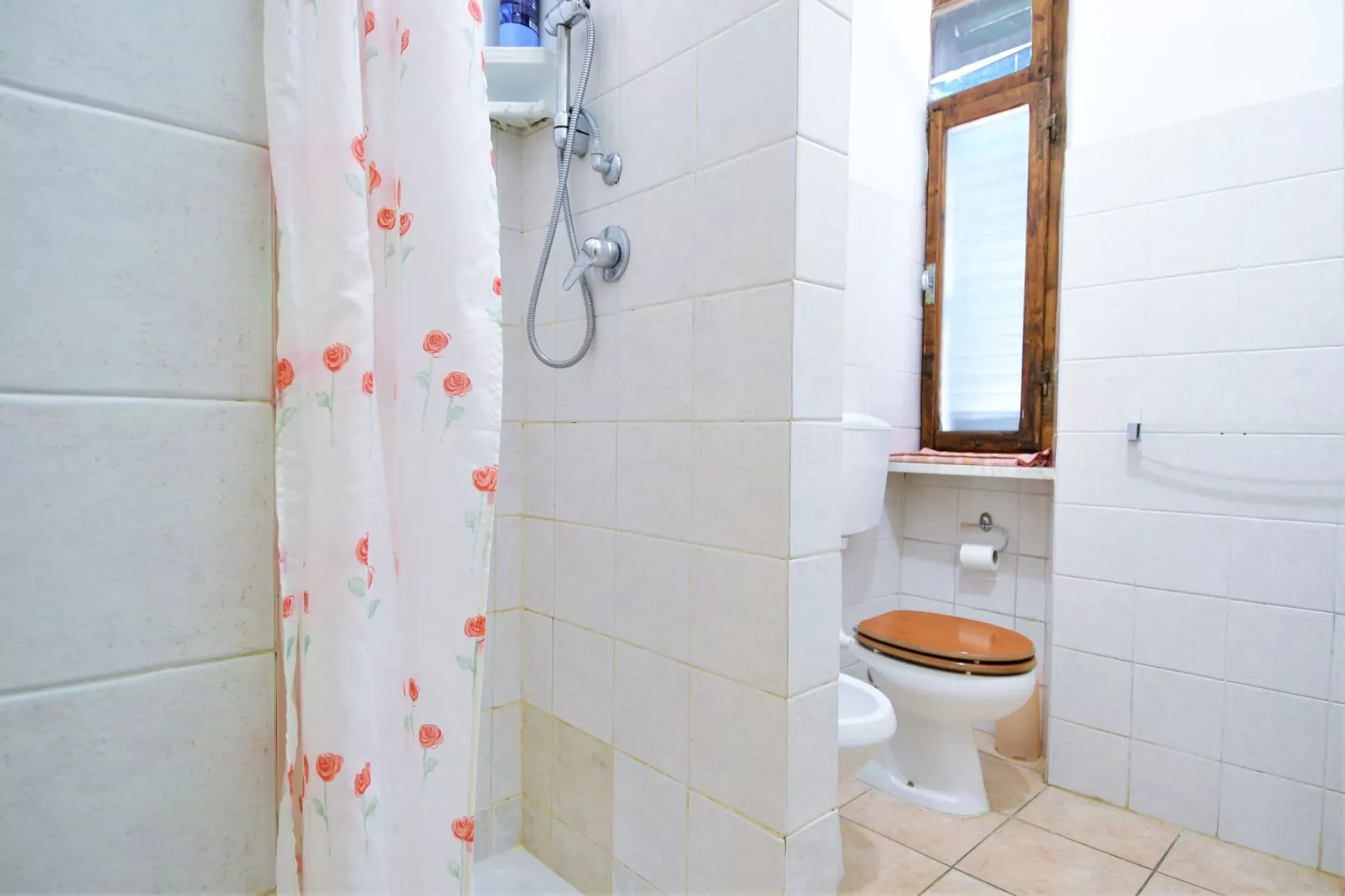 Betty-Bathroom