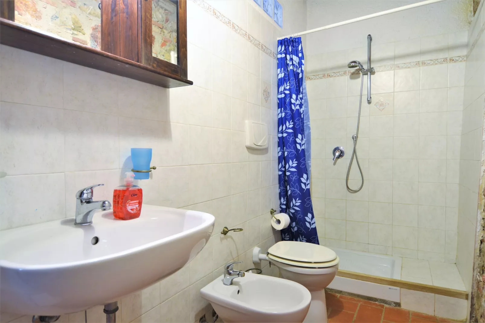 Stella-Bathroom