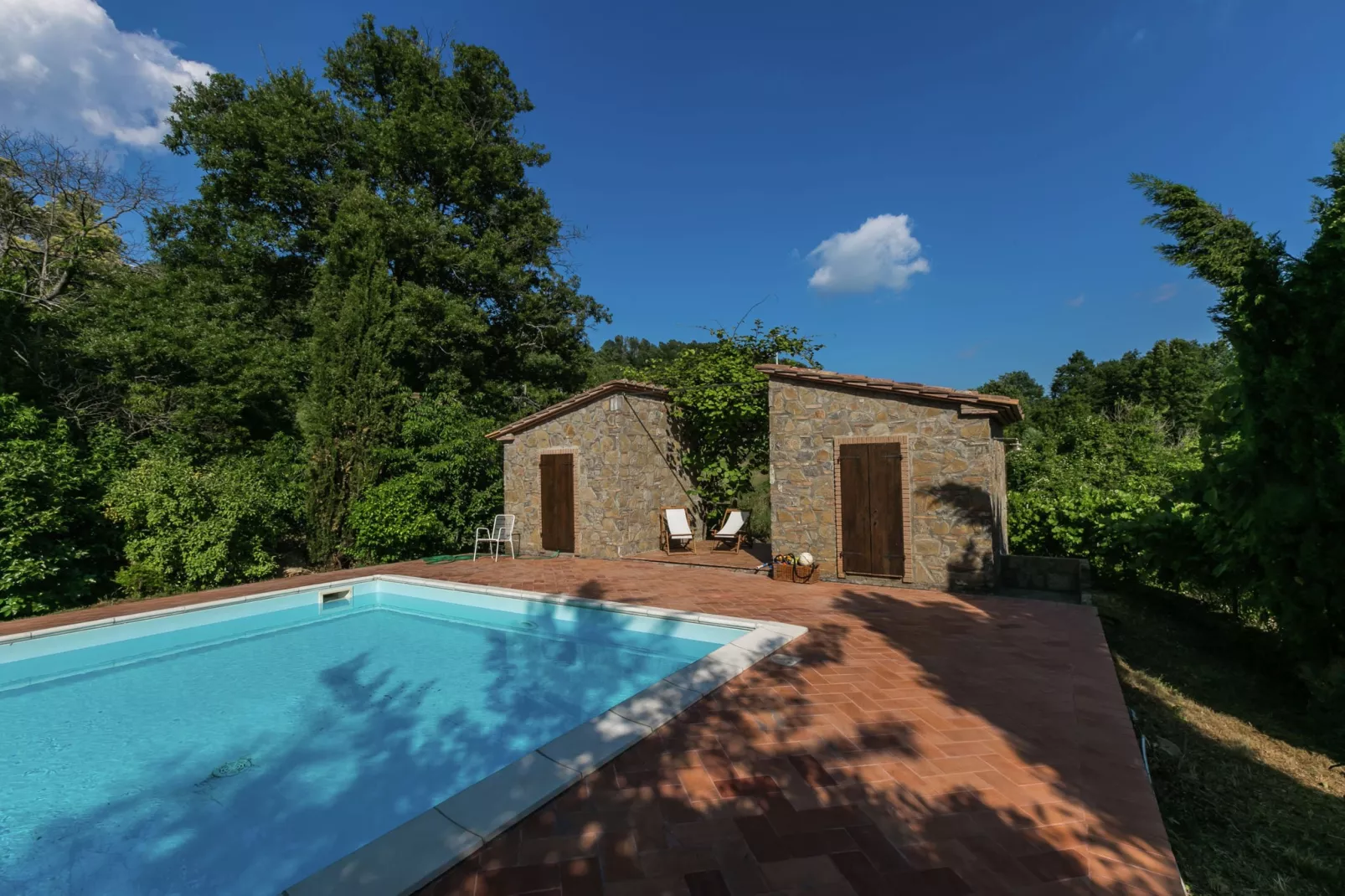 Santa Fiora-Pool