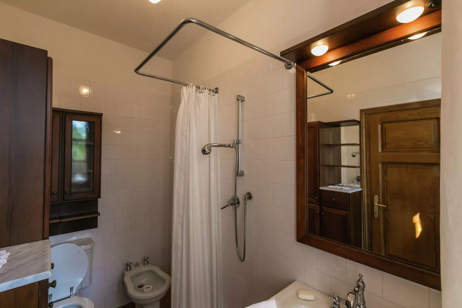 Santa Fiora-Bathroom