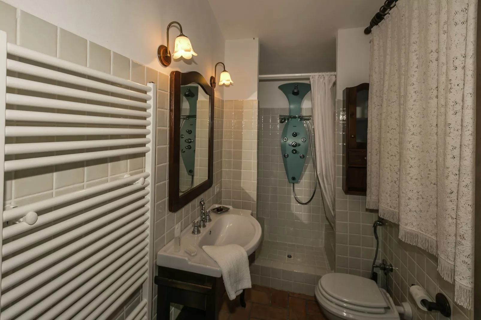 Santa Fiora-Bathroom