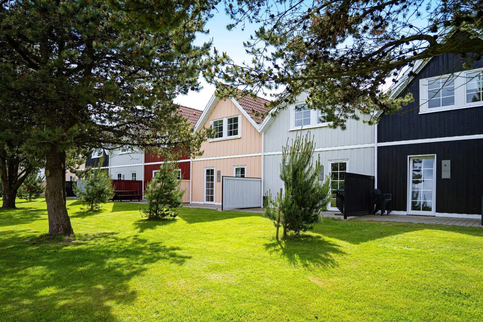 2 person holiday home on a holiday park in Blåvand-Outdoor