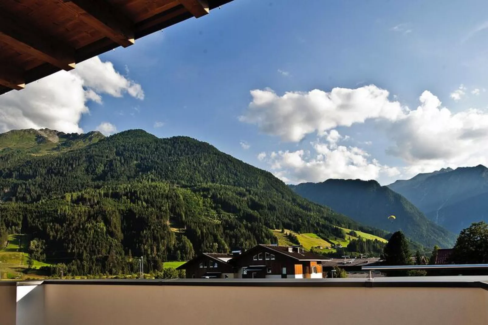 Helios Appartements-Aussicht Sommer