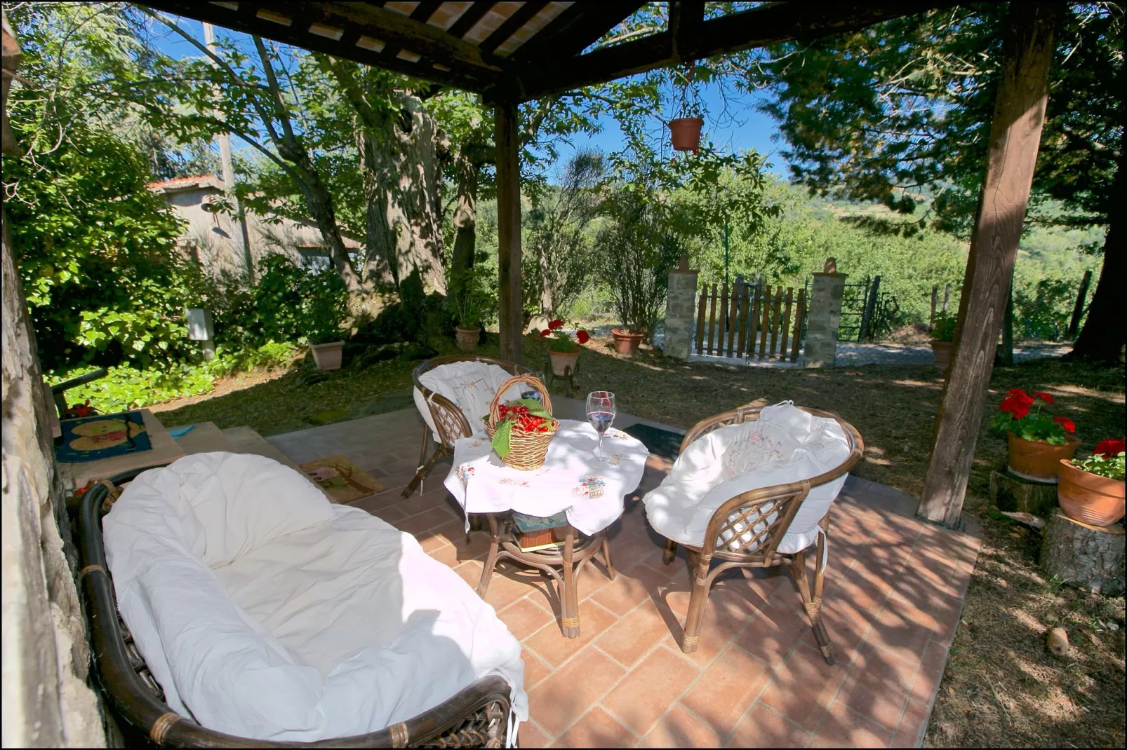 Baita del Por Azzolo-Terrace balcony