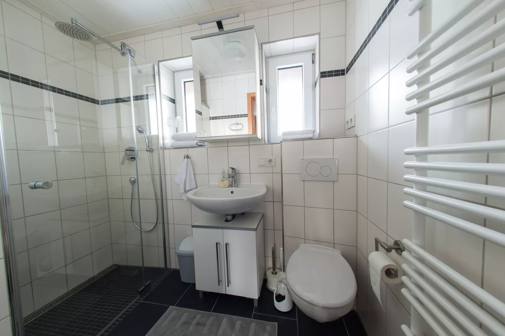 Pfaffenwinkel-Bathroom