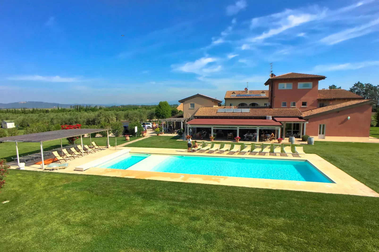 Bozzone Arancio-Exterior summer