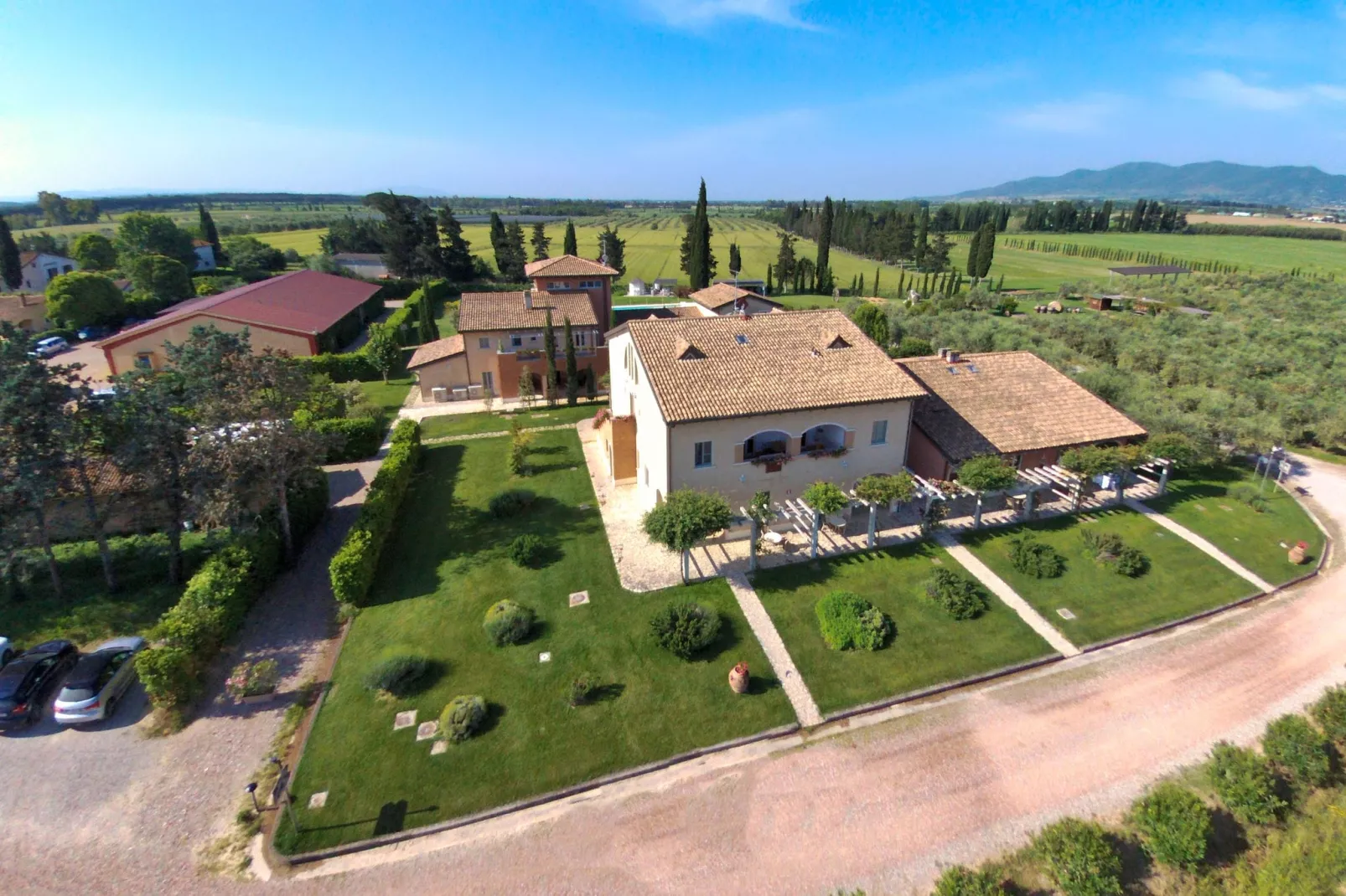 Bozzone Arancio-Exterior summer