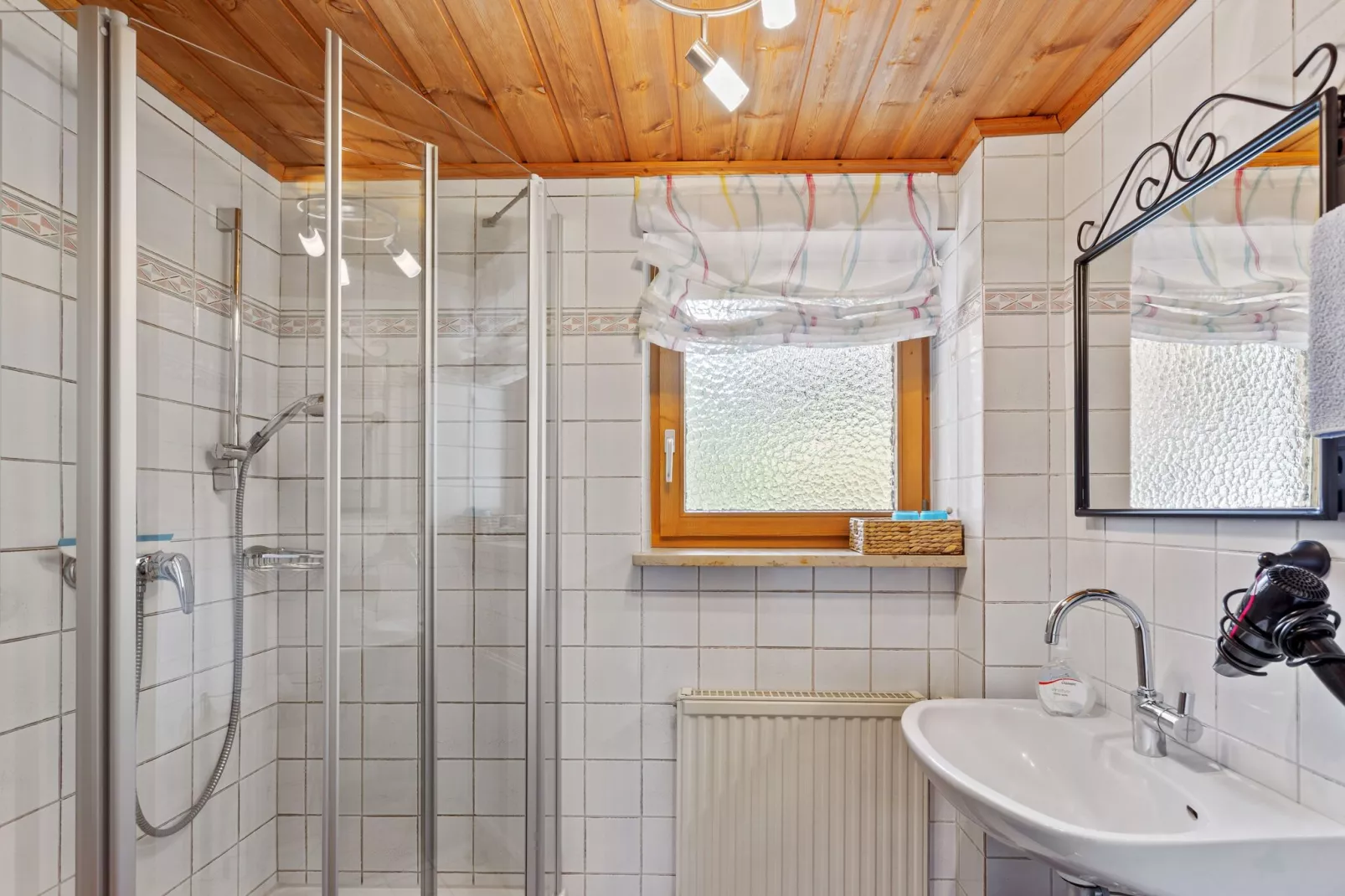 Trauchgau-Bathroom