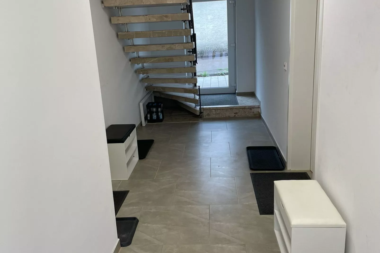 Ferienwohnung Haunsheim links-Empfangshalle