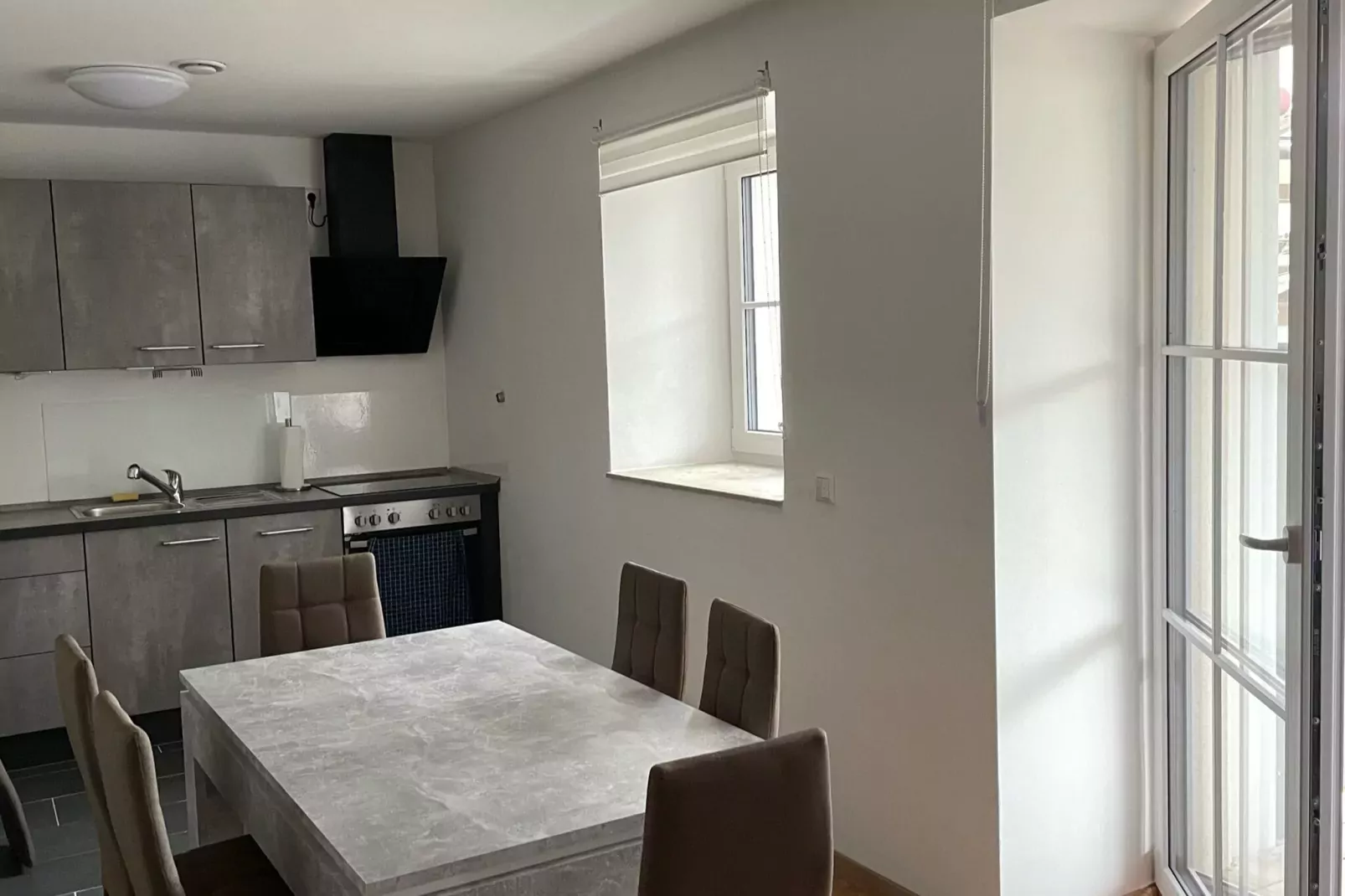 Ferienwohnung Haunsheim links-Küche