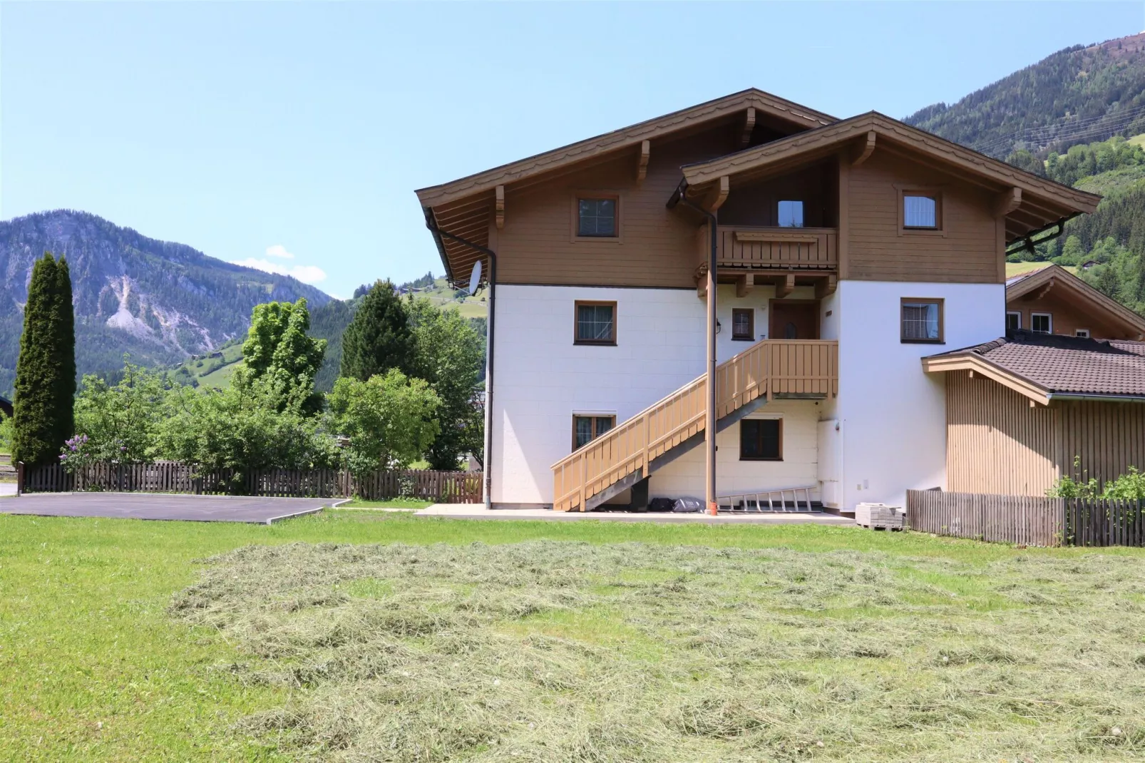 Ferienwohnungen Johann und Eva-Exterior summer