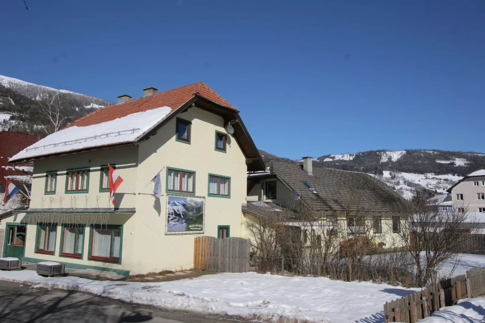 Apartment Blick am Mur-Exterior winter
