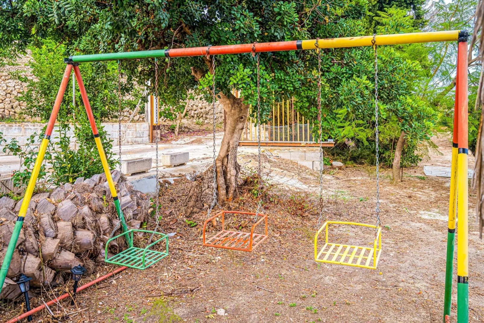 Villa Adelia-Gardens summer
