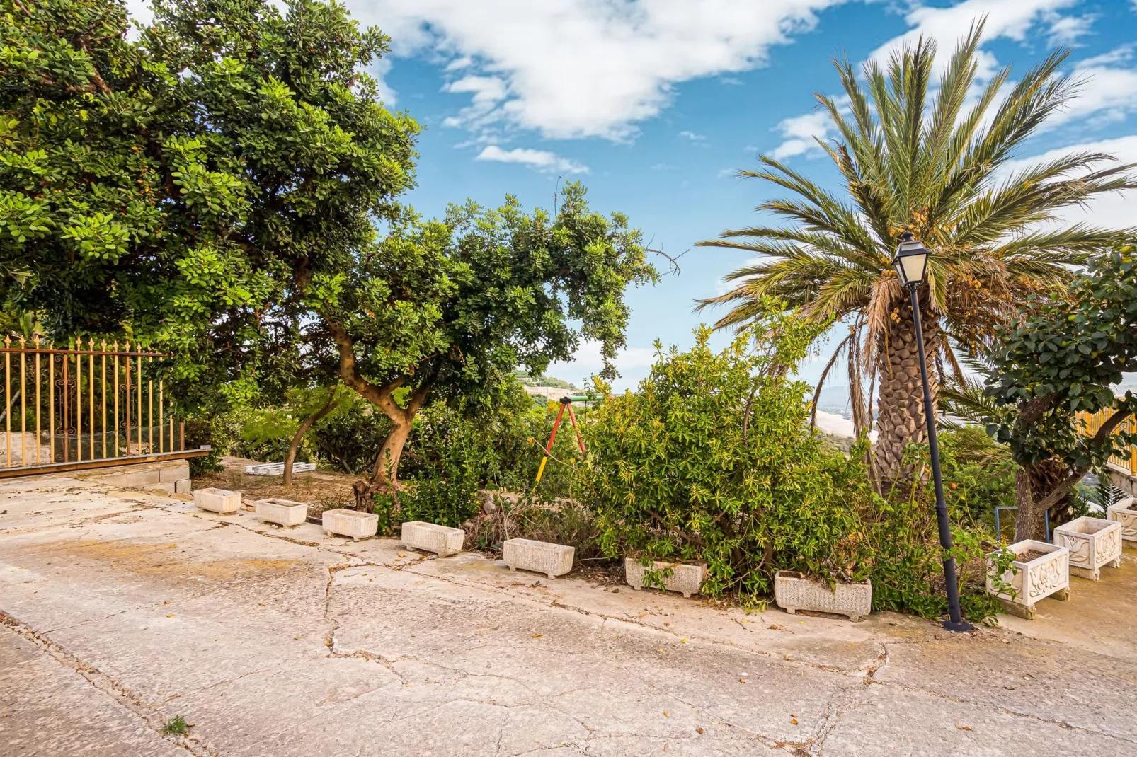 Villa Adelia-Gardens summer
