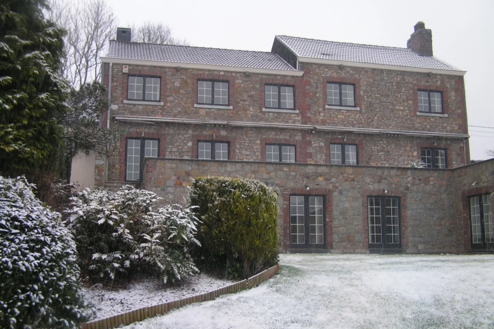Au bois dormant-Exterior winter