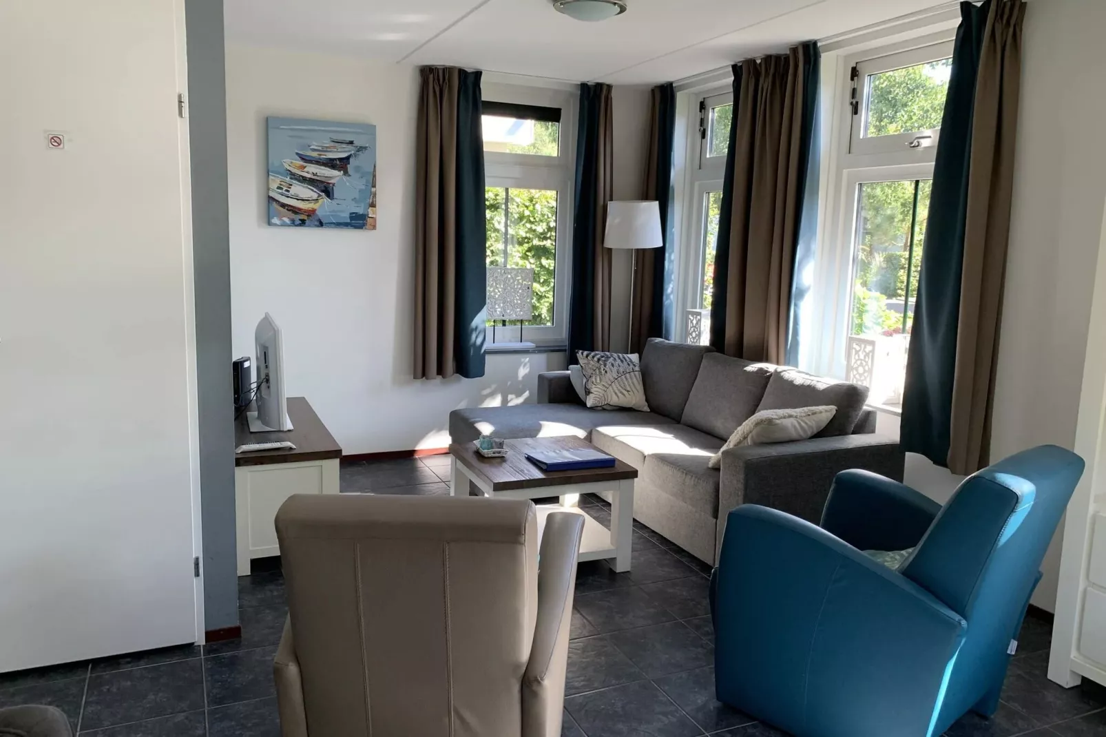 Resort Koningshof 5-Living room