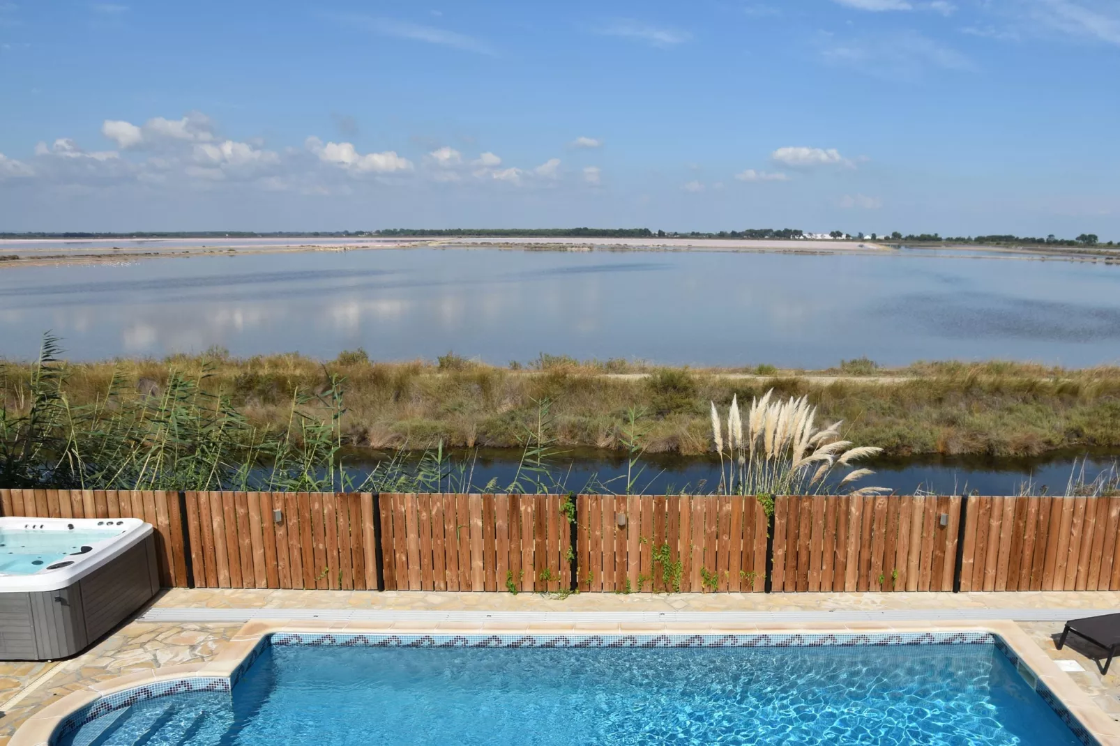 Villa Camargue-View summer