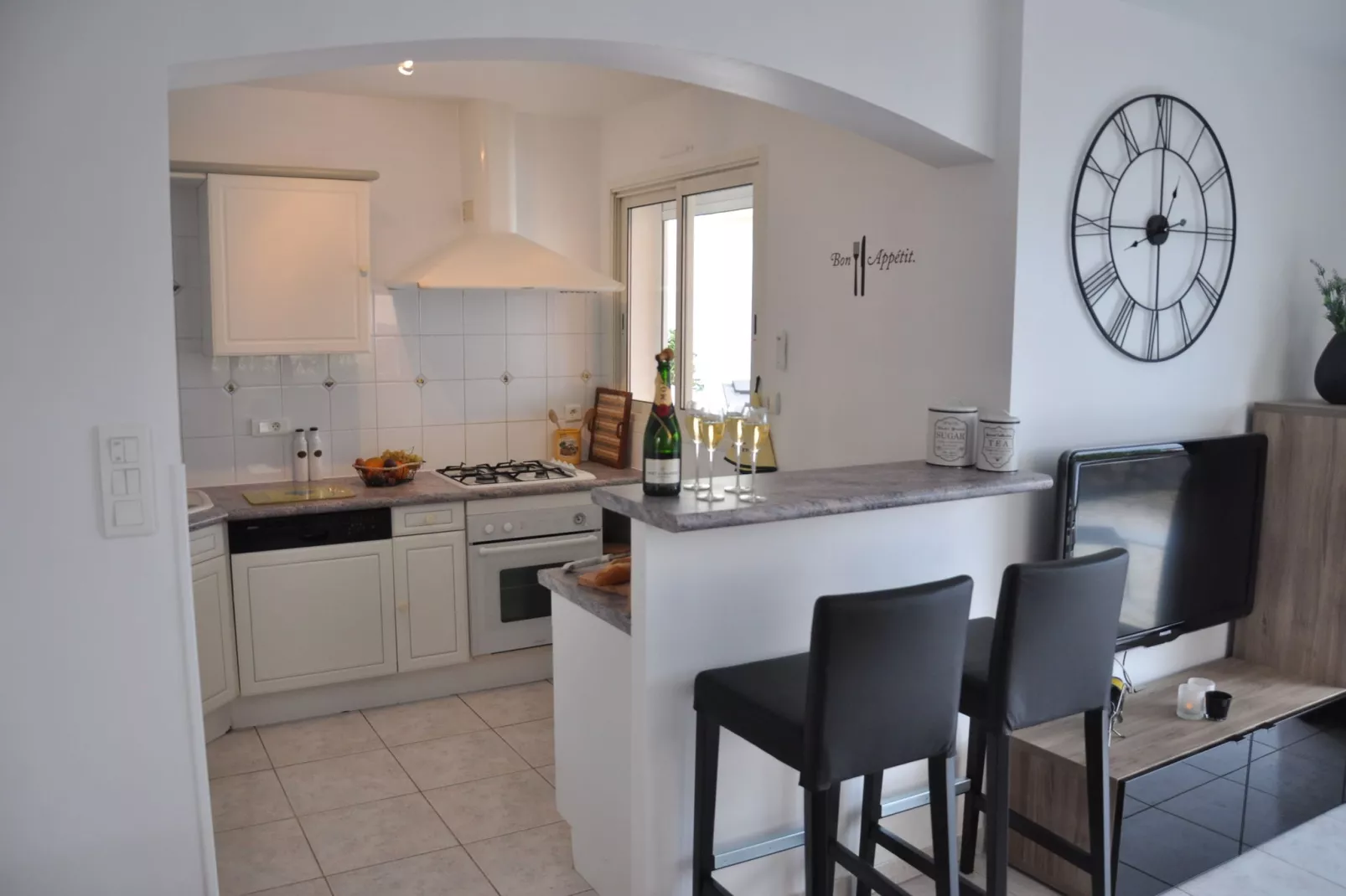 Villa Camargue-Kitchen