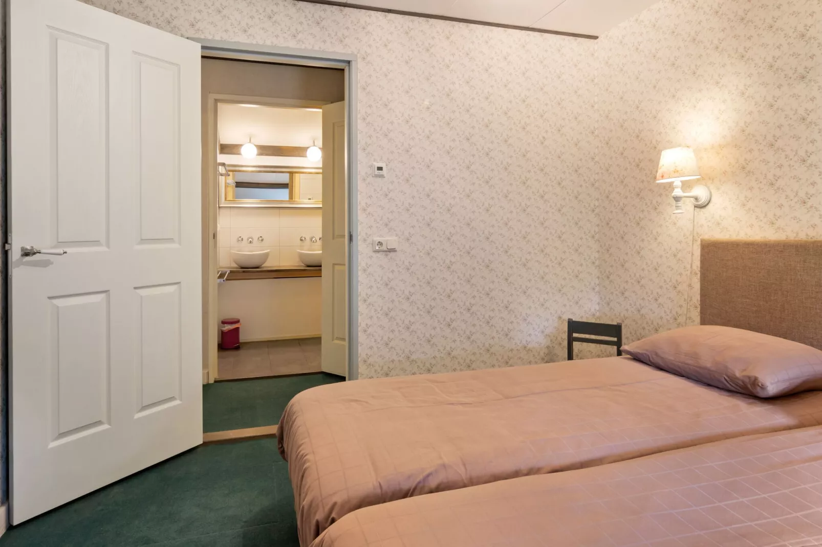 De Salon-Bedroom