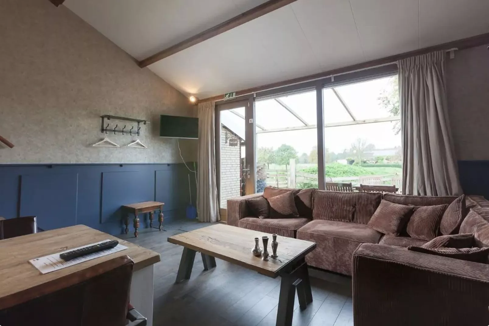 Het Salon Café-Living room