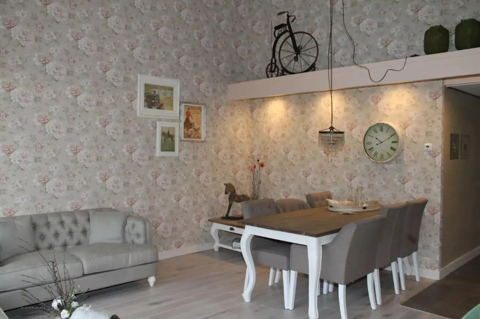 Het Salon Café-Dining room