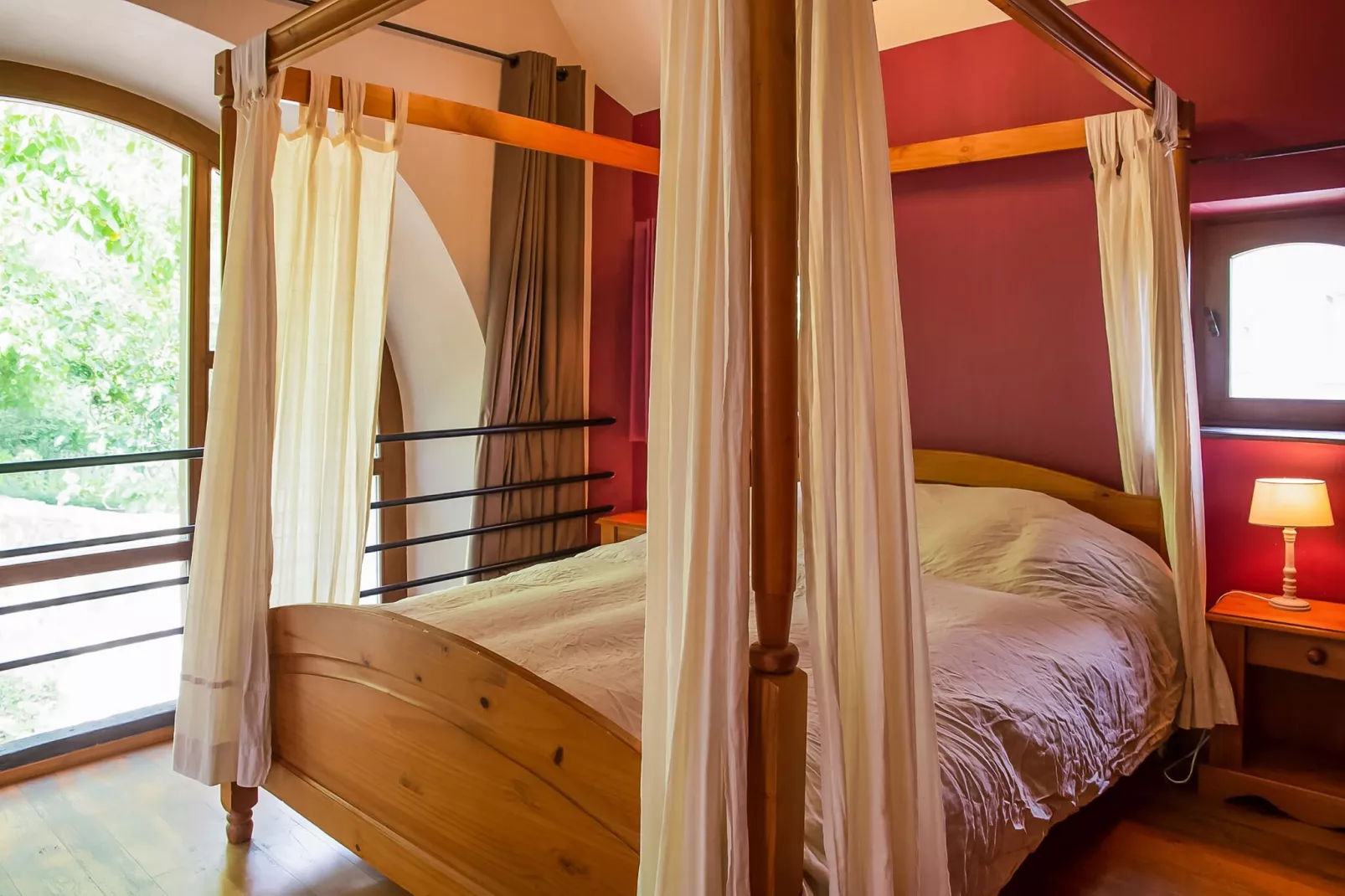Puits Saint-Jean-Bedroom