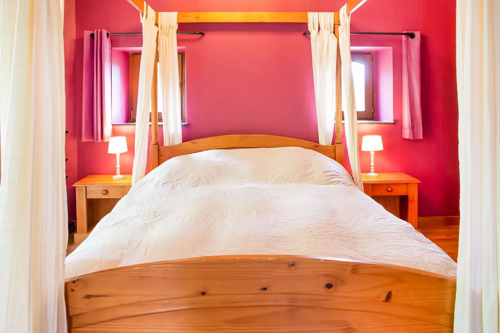 Puits Saint-Jean-Bedroom
