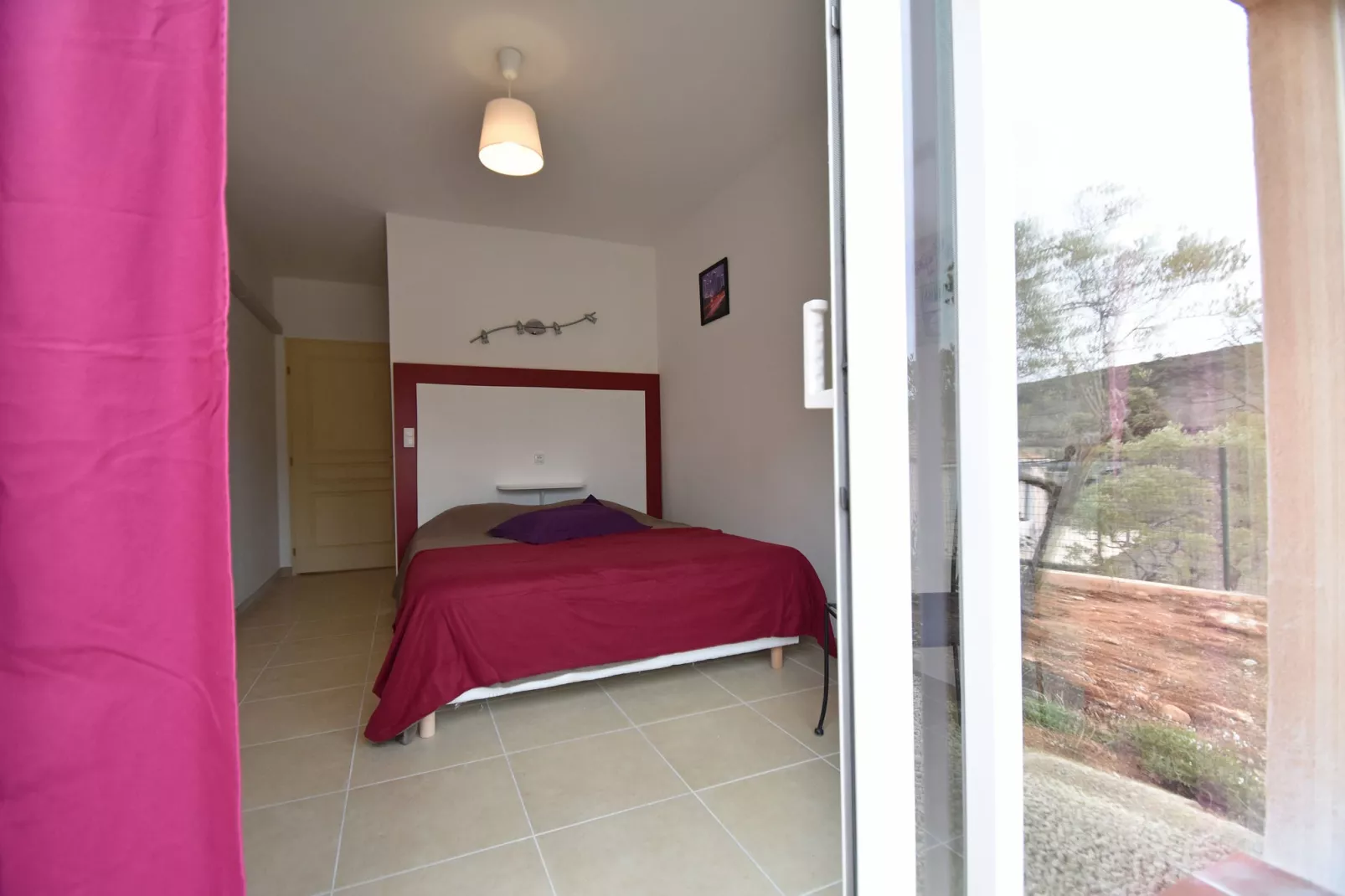 Les Lavandes-Bedroom