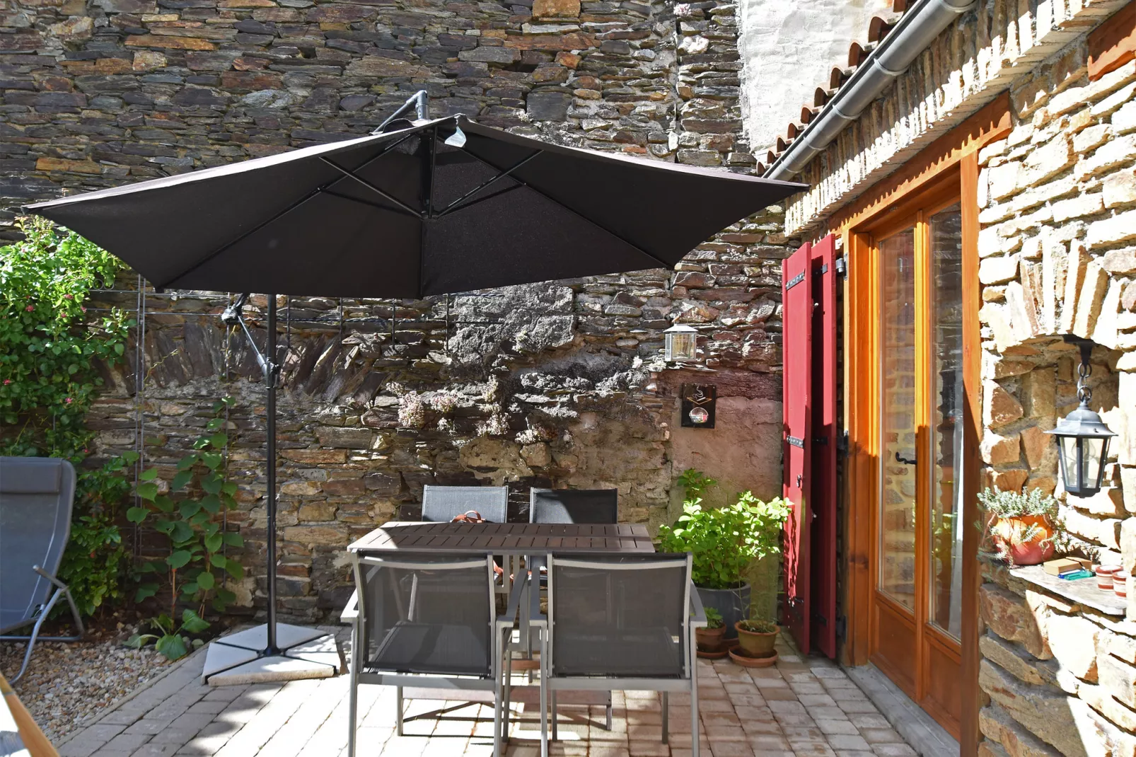 Holiday home with pool in Cuxac-Cabardès-Terrace balcony