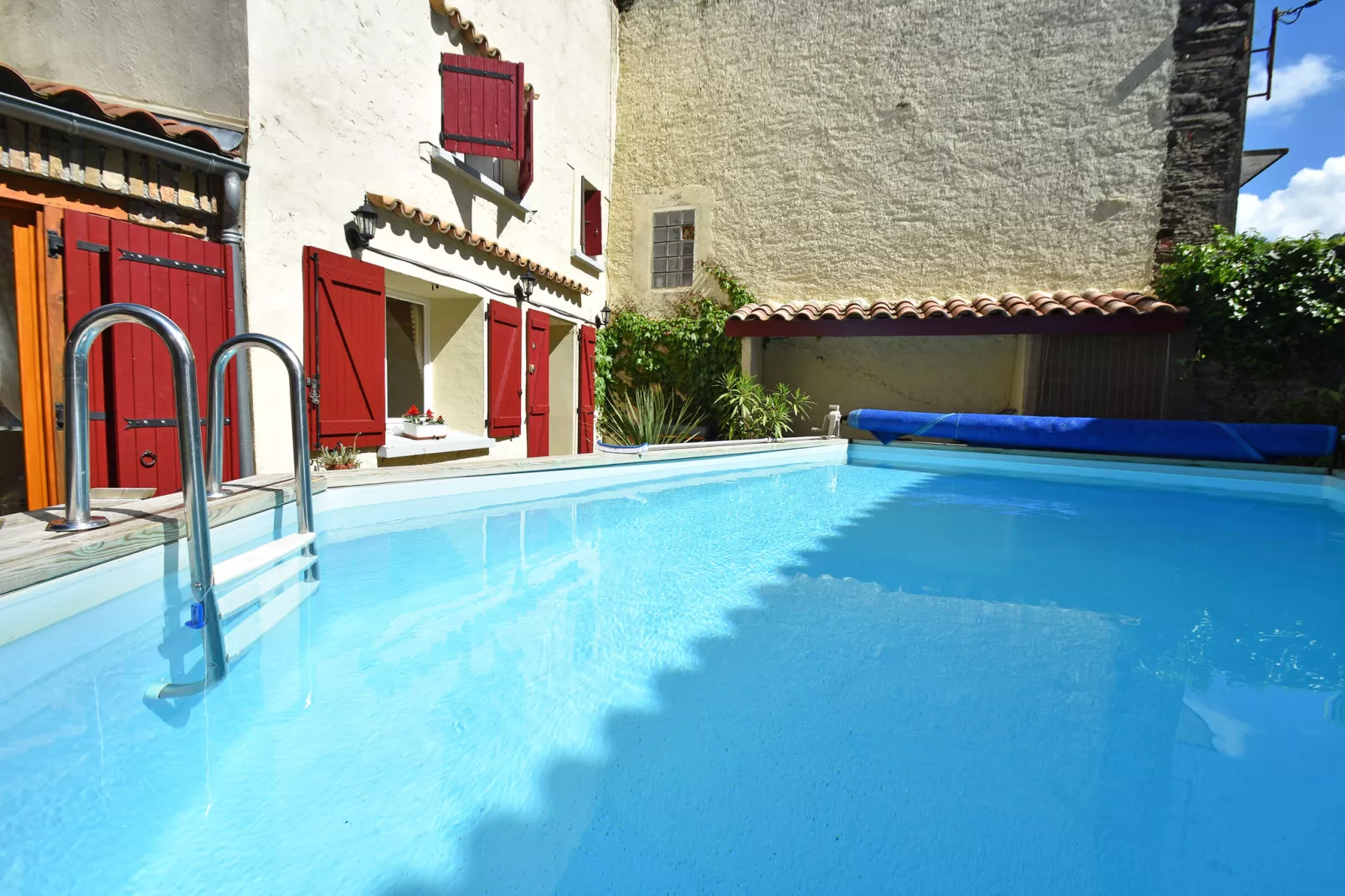 Holiday home with pool in Cuxac-Cabardès-Pool