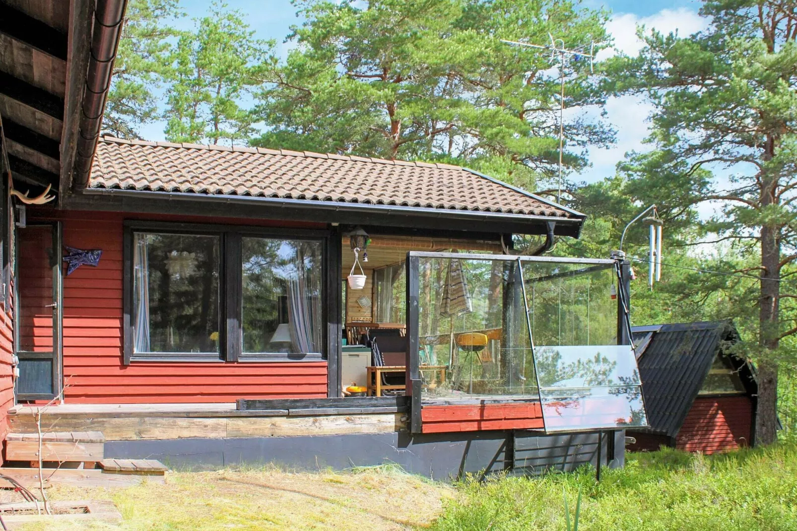 Scenic Lakeside Cottage-By Traum-Outdoor