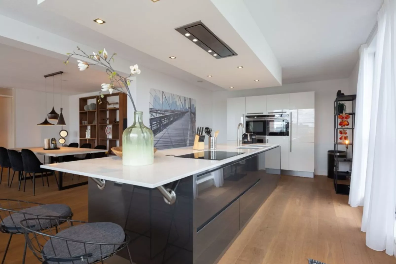 Scheveningen Harbour 70A-Kitchen