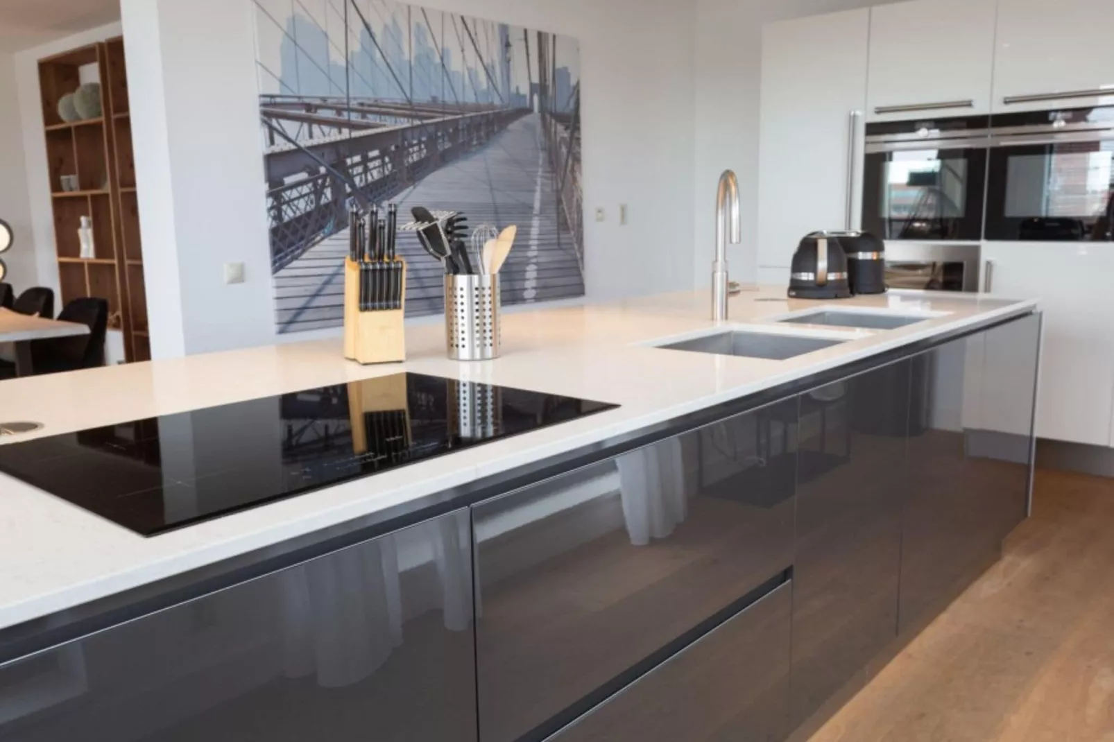 Scheveningen Harbour 70A-Kitchen