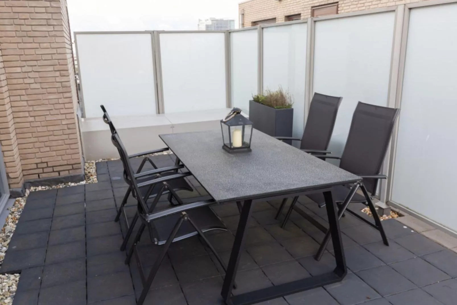 Scheveningen Harbour 70A-Terrace balcony