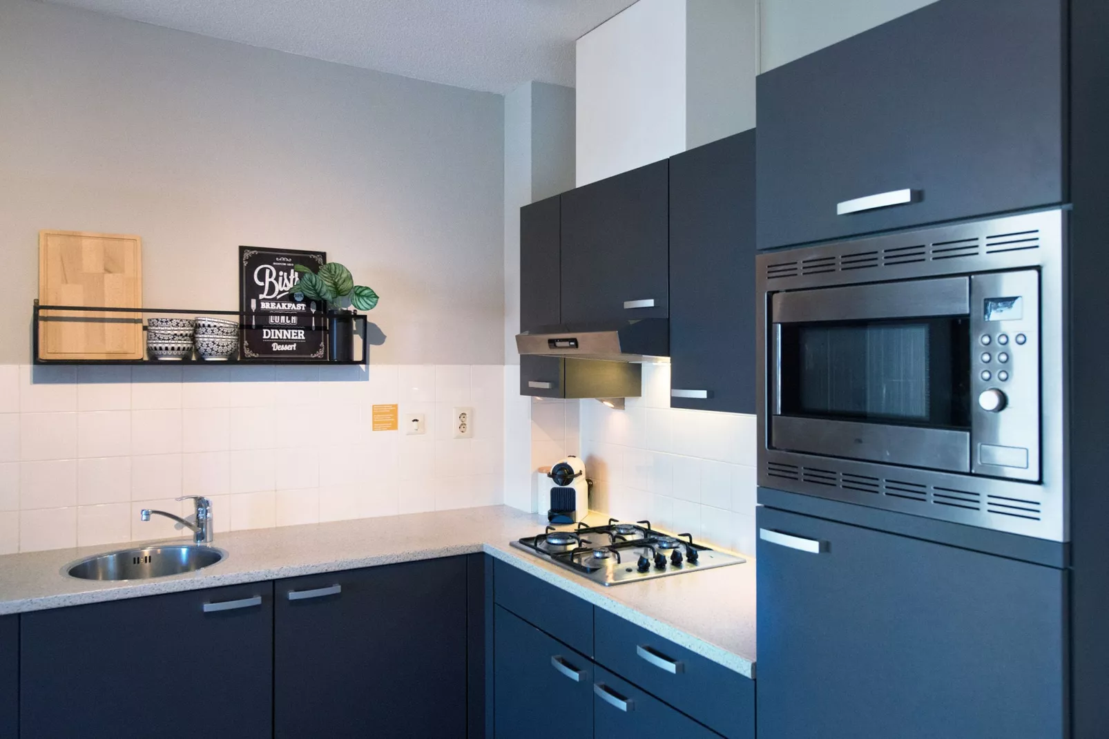 Scheveningen Harbour 66-Kitchen