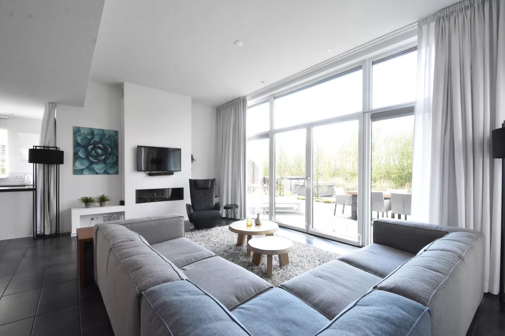 Villa Black & White Harderwijk 209-Living room