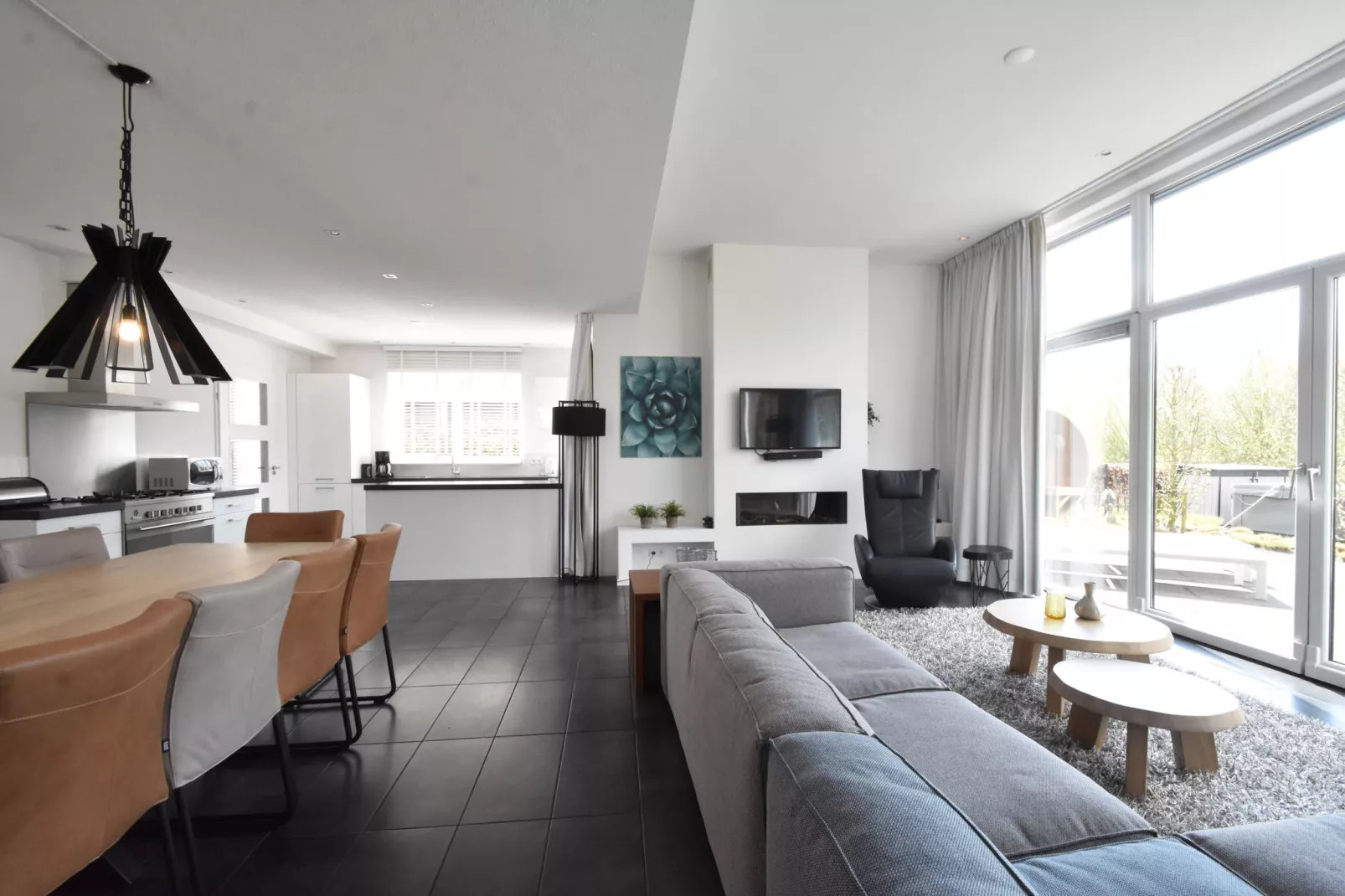 Villa Black & White Harderwijk 209-Living room
