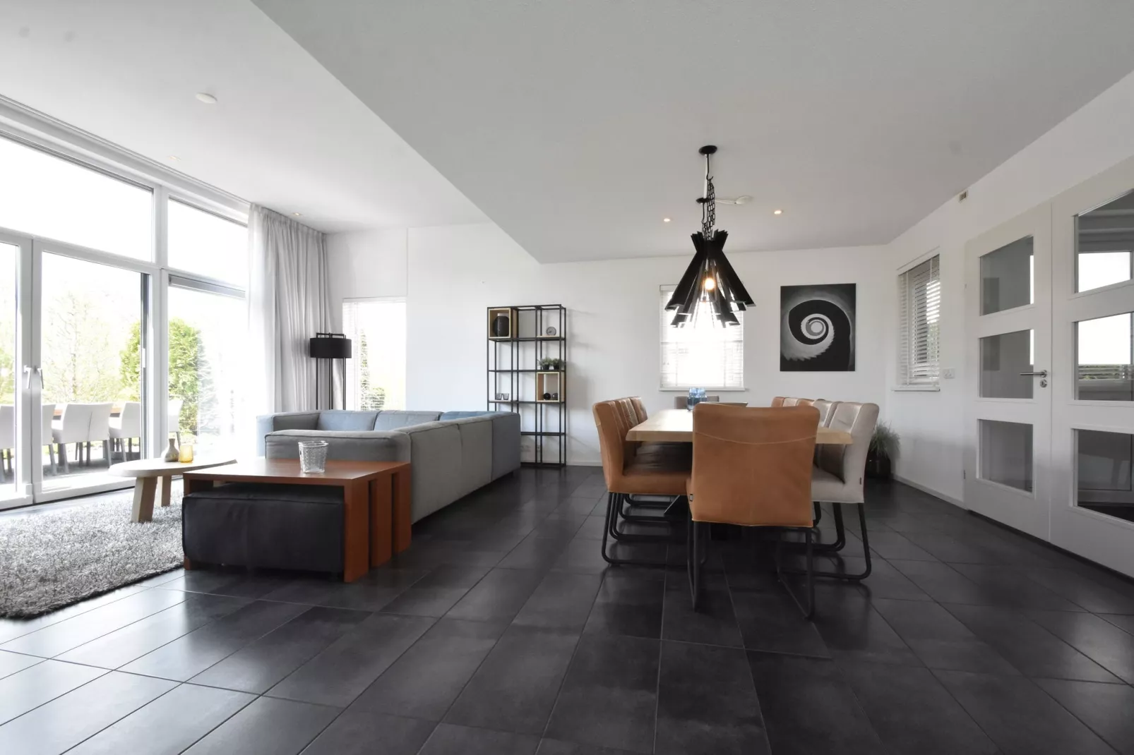 Villa Black & White Harderwijk 209-Living room
