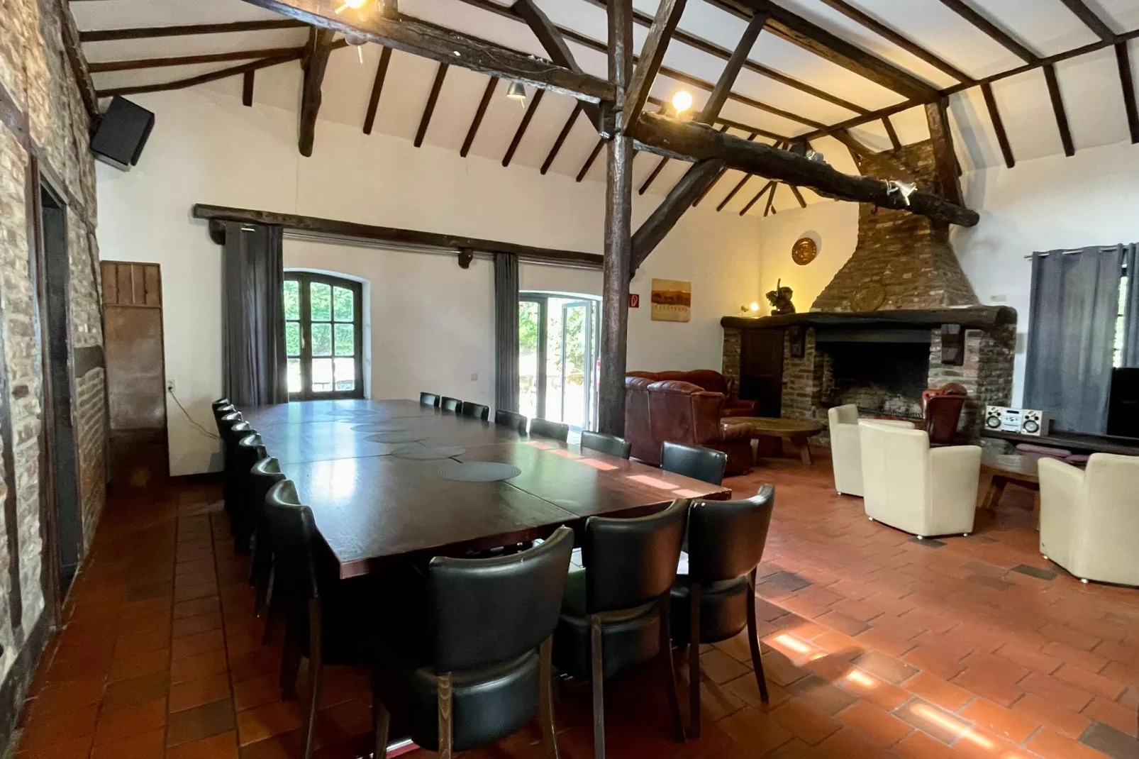 Los Elefantes-Dining room