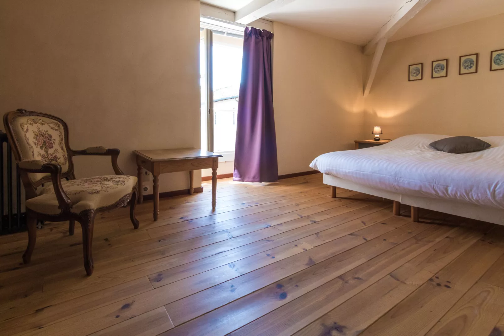 Le Grand Gite du Chateau-Bedroom