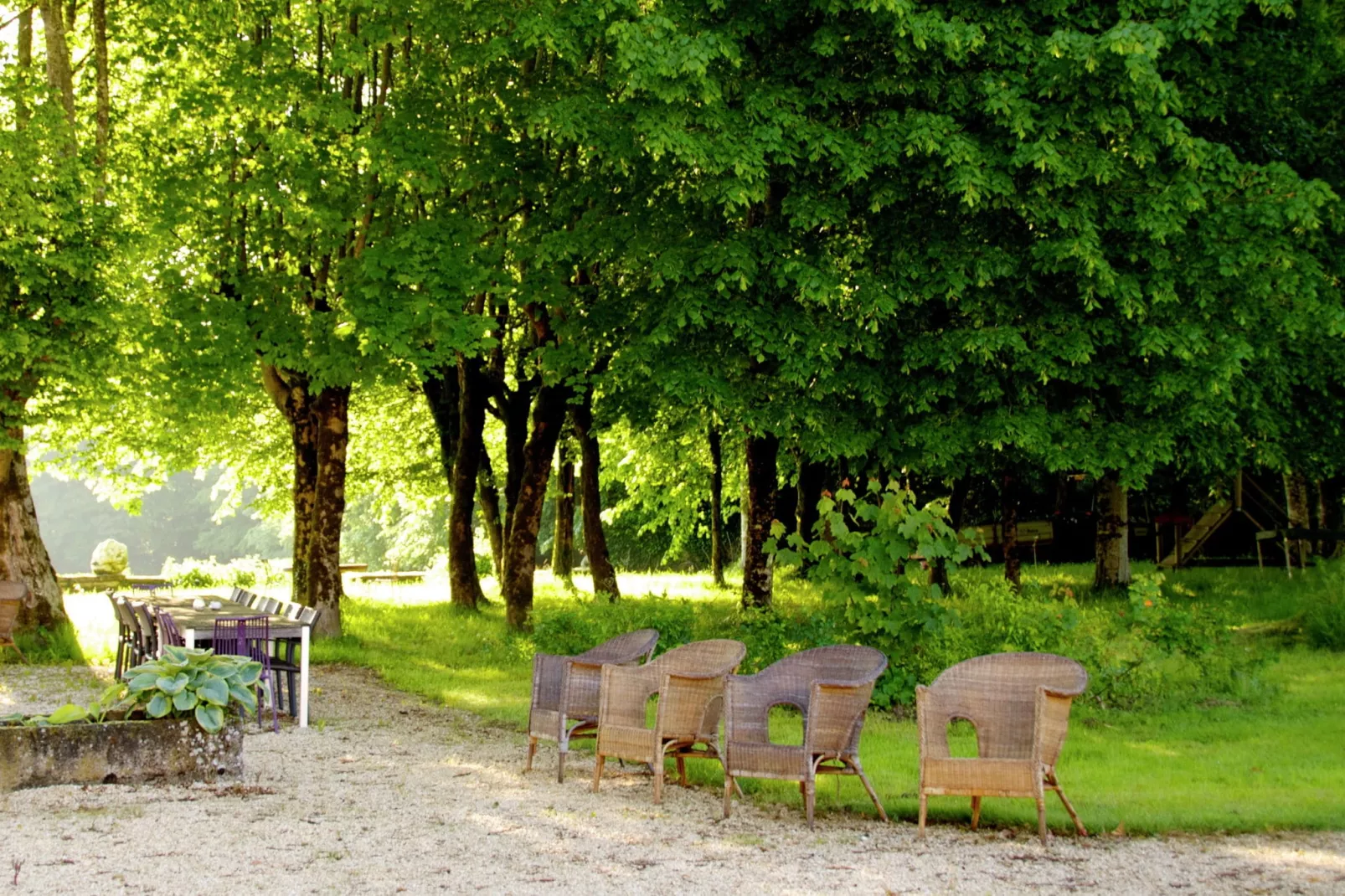 Chambre Rouge-Gardens summer