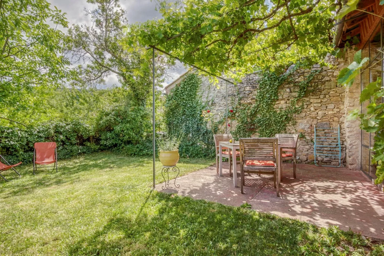 Maison de vacances - MARIGNAC-EN-DIOIS-Terrasse/Balkon