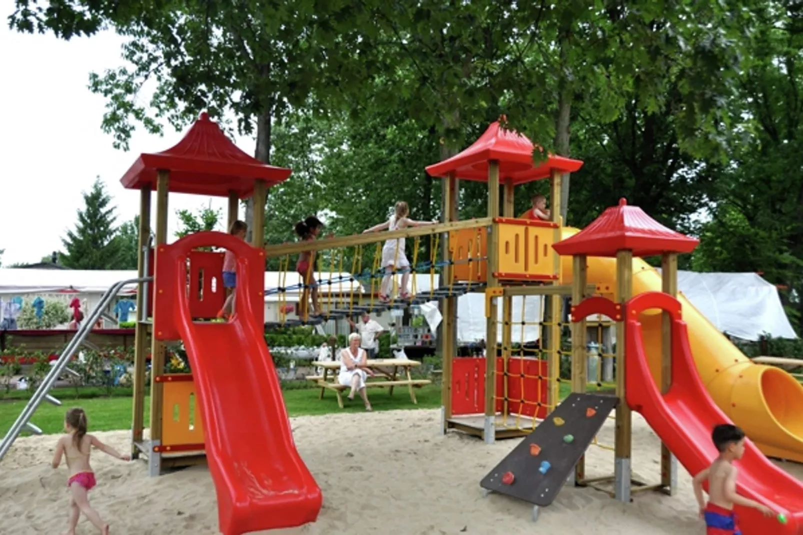 Resort Limburg 22-Park facilities