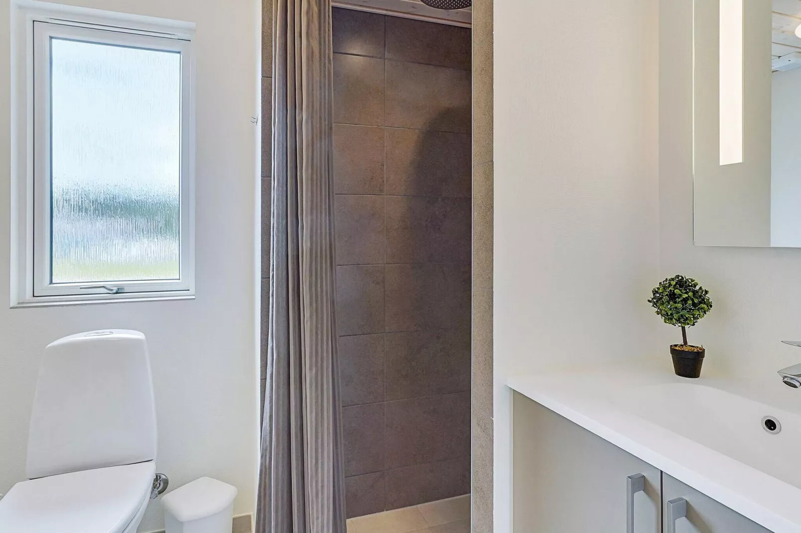 26 person holiday home in Spøttrup-Indoor