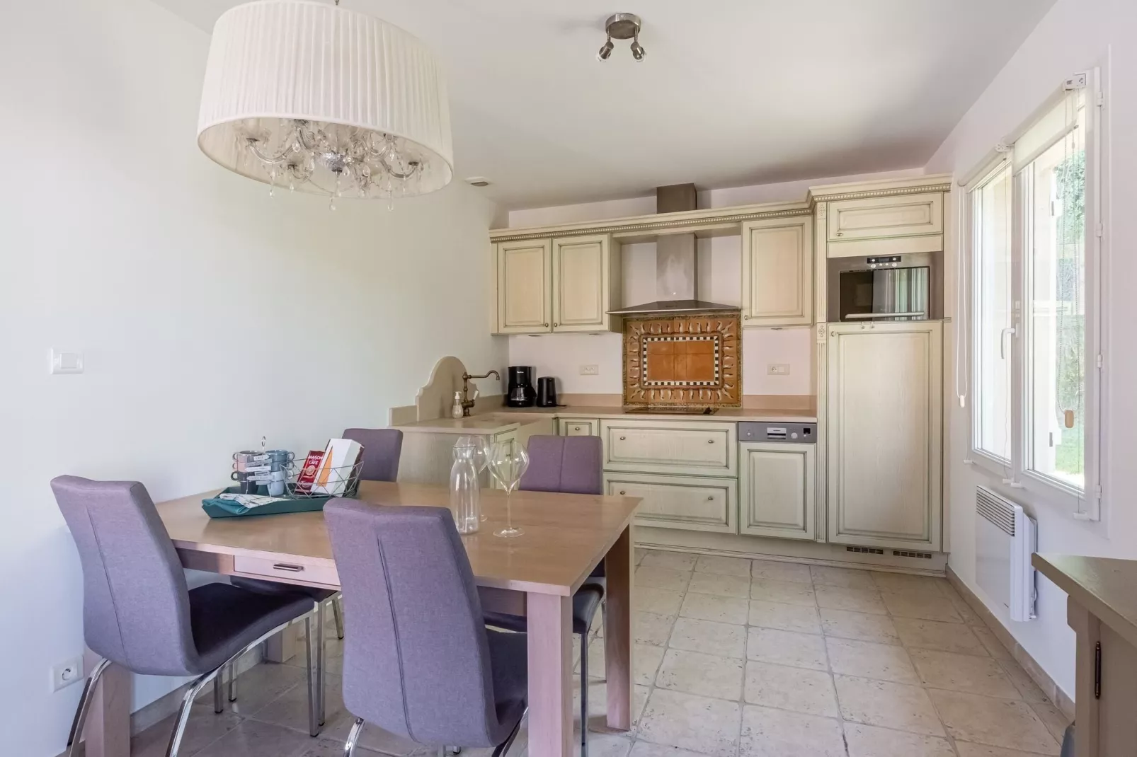 Villa Porthos-Dining room