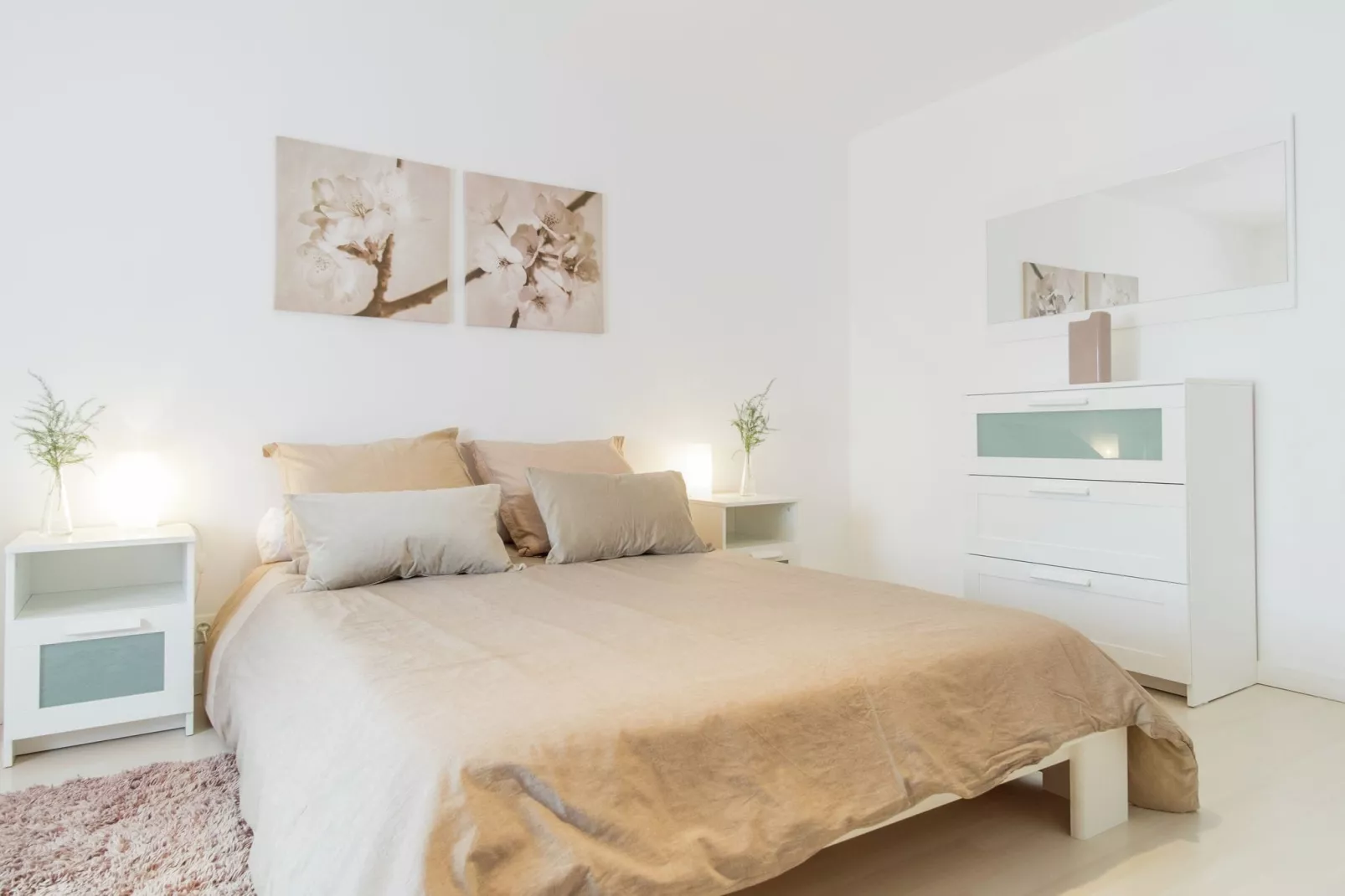 Maison de vacances Beaumont en Véron-Bedroom