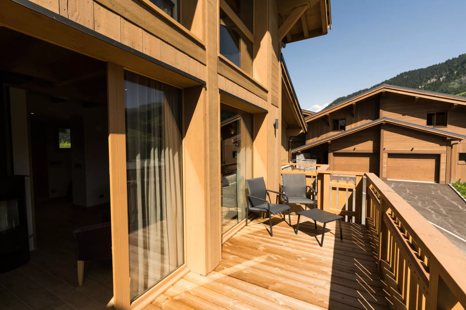 Les Portes de Megève 4-Terrace balcony