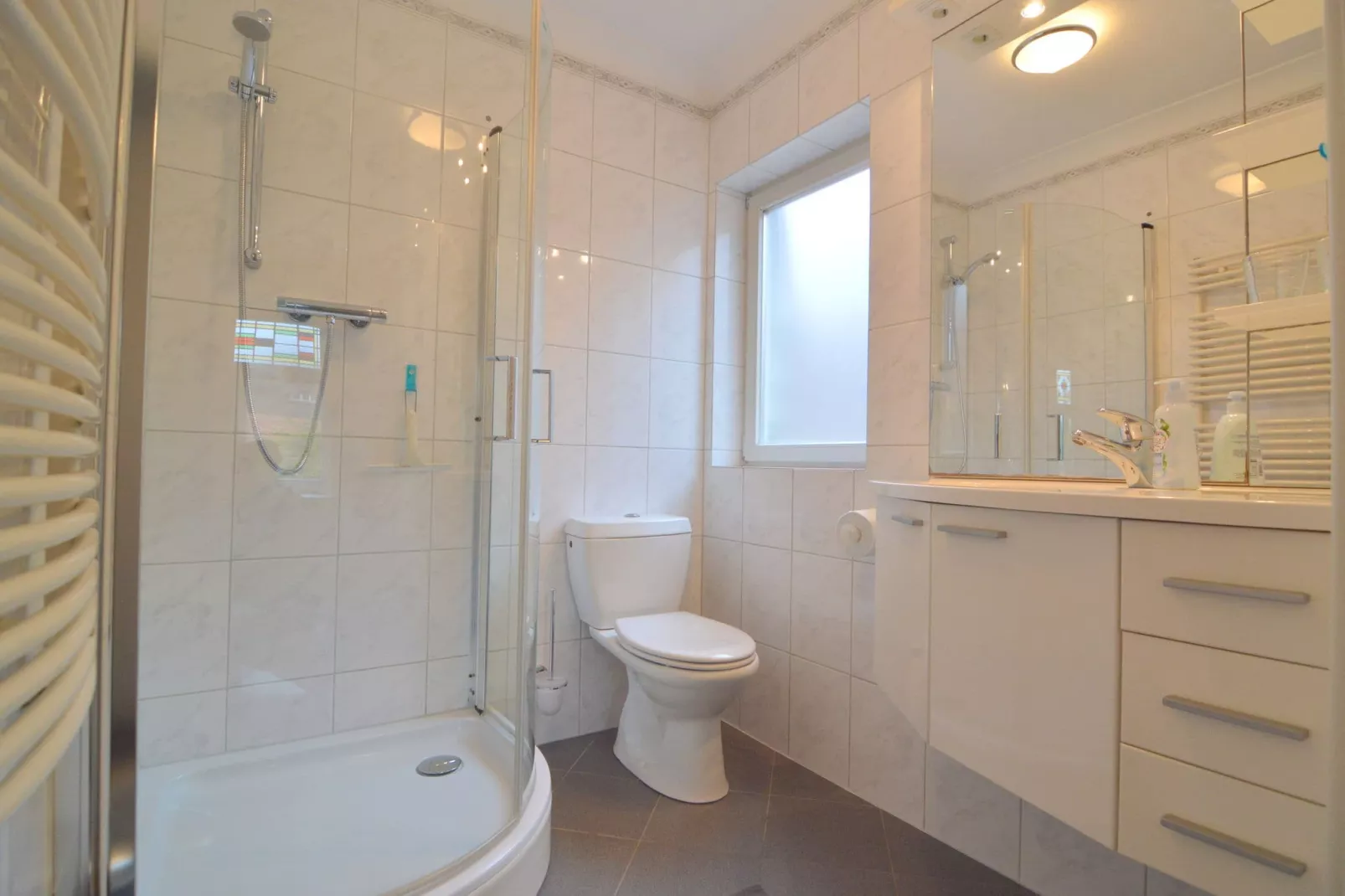 Maasheuvel-Salle de bain