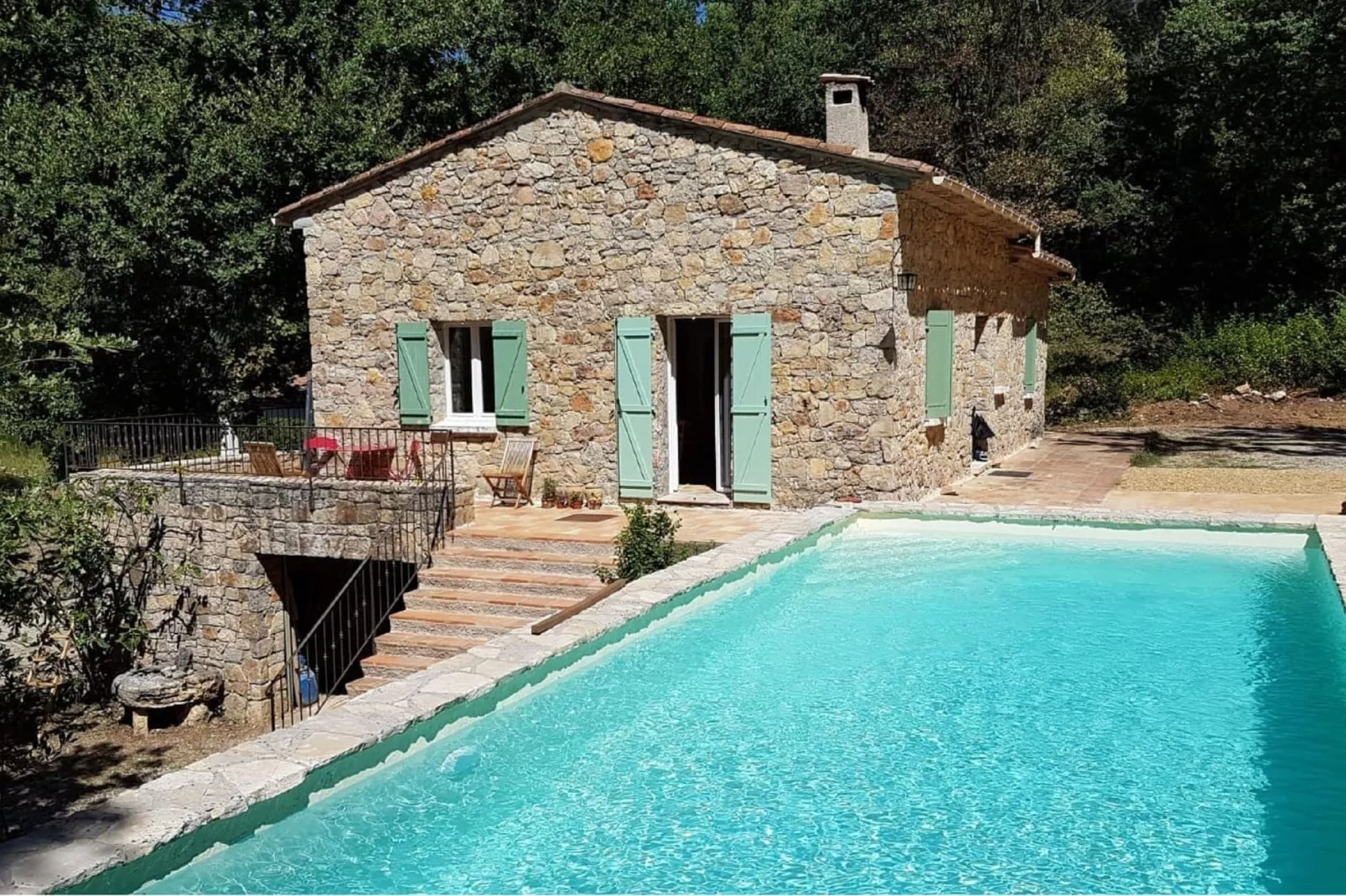 La Chiroquoise-Exterior summer