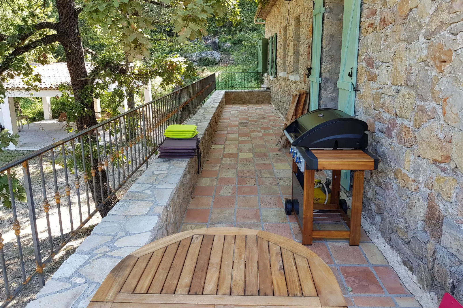 La Chiroquoise-Terrace balcony